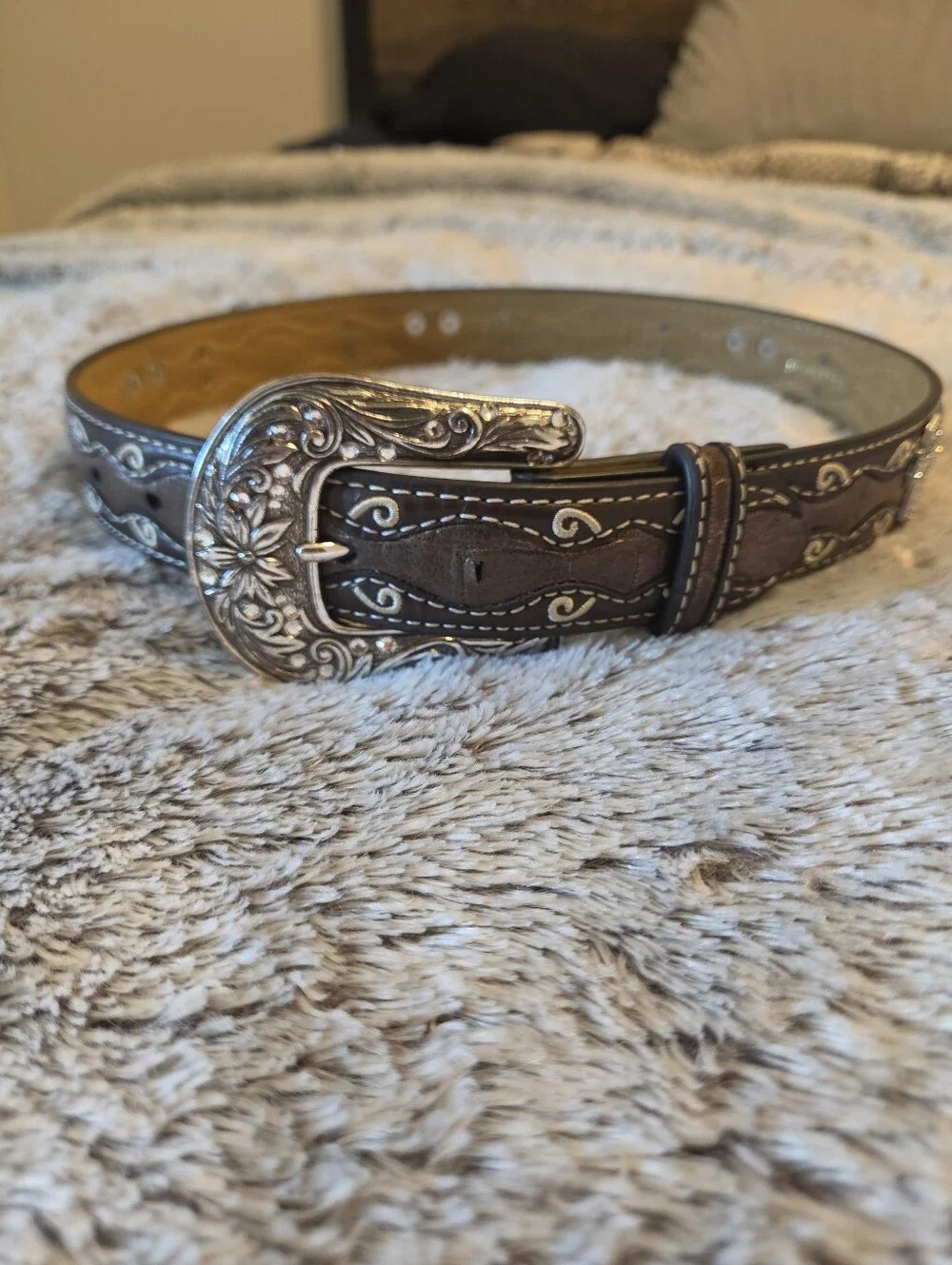 Girls Western Tooled Brown Leather Belt with Ornate Silver Buckle Sz 24